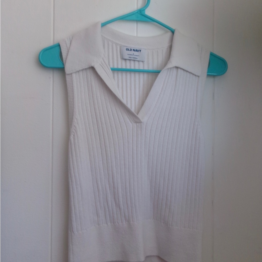 Old Navy White Ribbed V-Neck Top